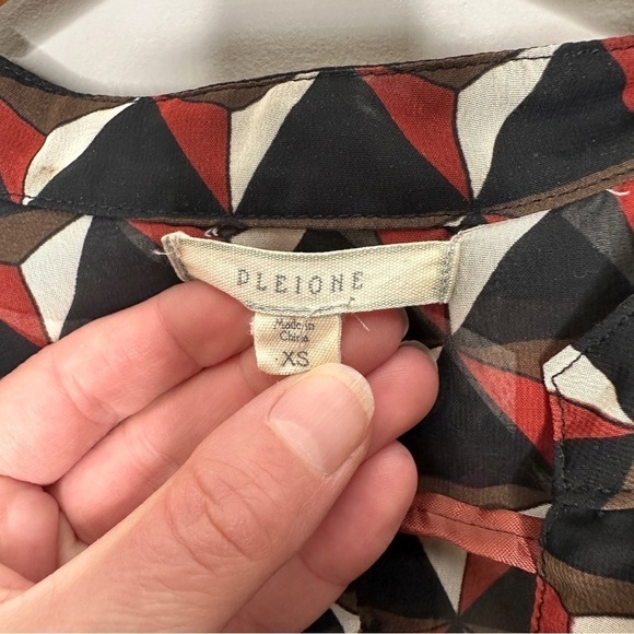 Pleione Geometric print button down blouse - Picture 4 of 7